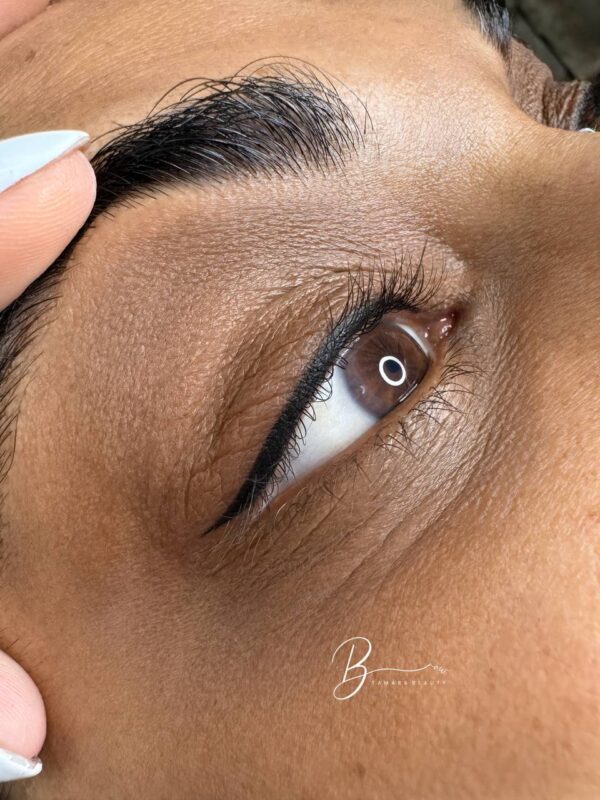 eyebrow
